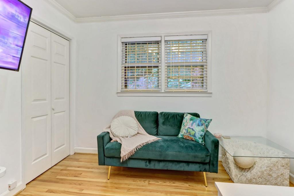 3520 Vinings Ridge Court Atlanta, GA 30339 - Photo 34 of 52 a living room with furniture and a window