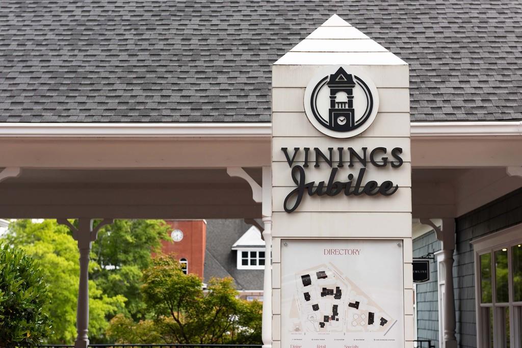 3520 Vinings Ridge Court Atlanta, GA 30339 - Photo 42 of 52 a bathroom with a sink and a vanity
