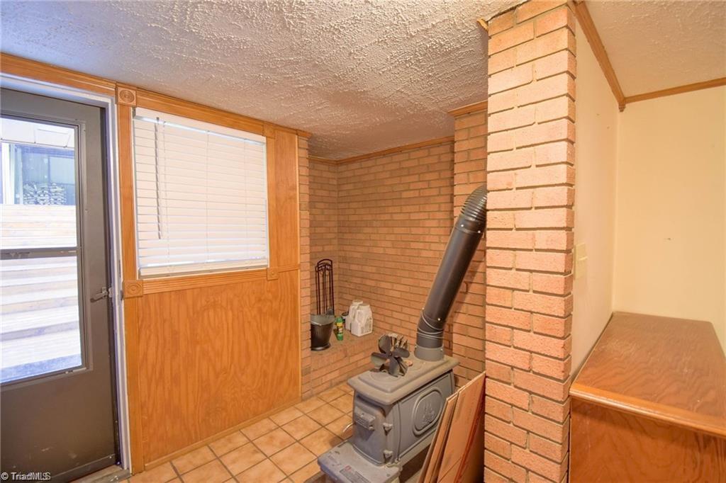 761 Beeson Road Eden, NC 27288 - Photo 2 of 29