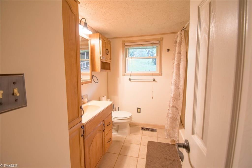 761 Beeson Road Eden, NC 27288 - Photo 8 of 29