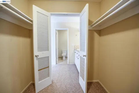 $2,950 | 3815 Harrison Street, Oakland, CA 94611