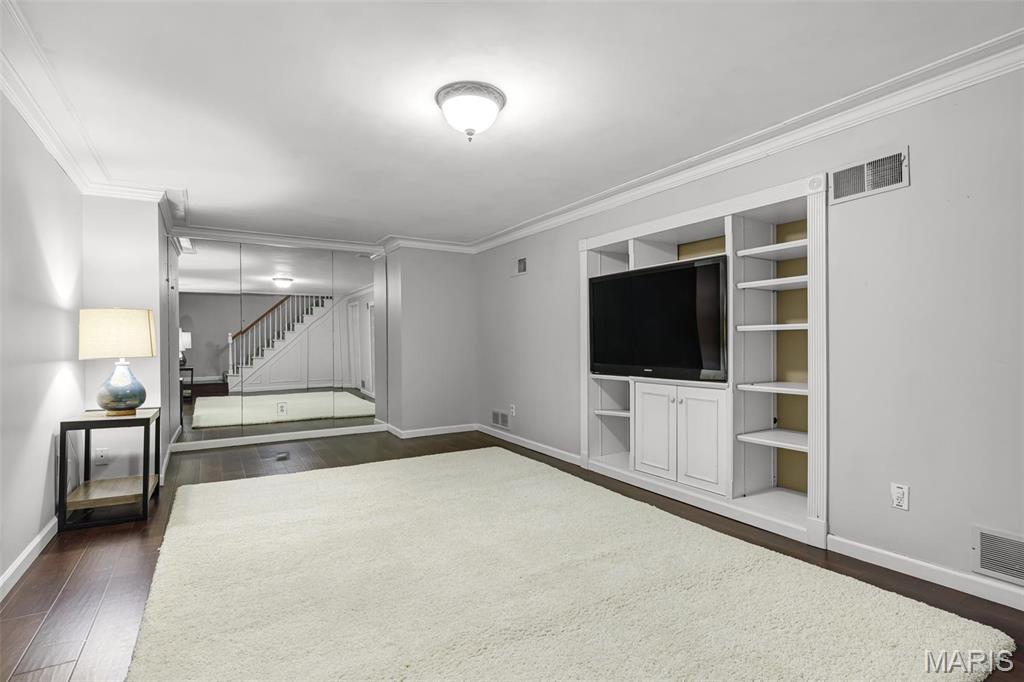 1009 South McKnight Road St. Louis, MO 63117 - Photo 23 of 30