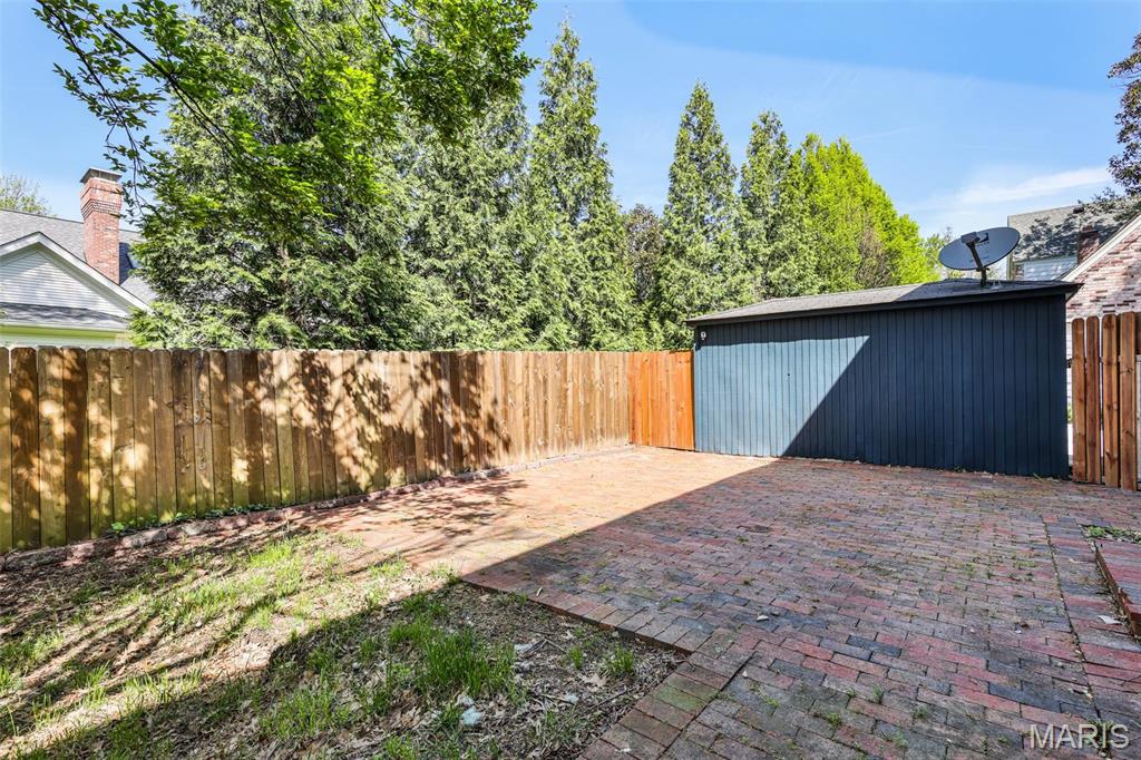 1009 South McKnight Road St. Louis, MO 63117 - Photo 26 of 30