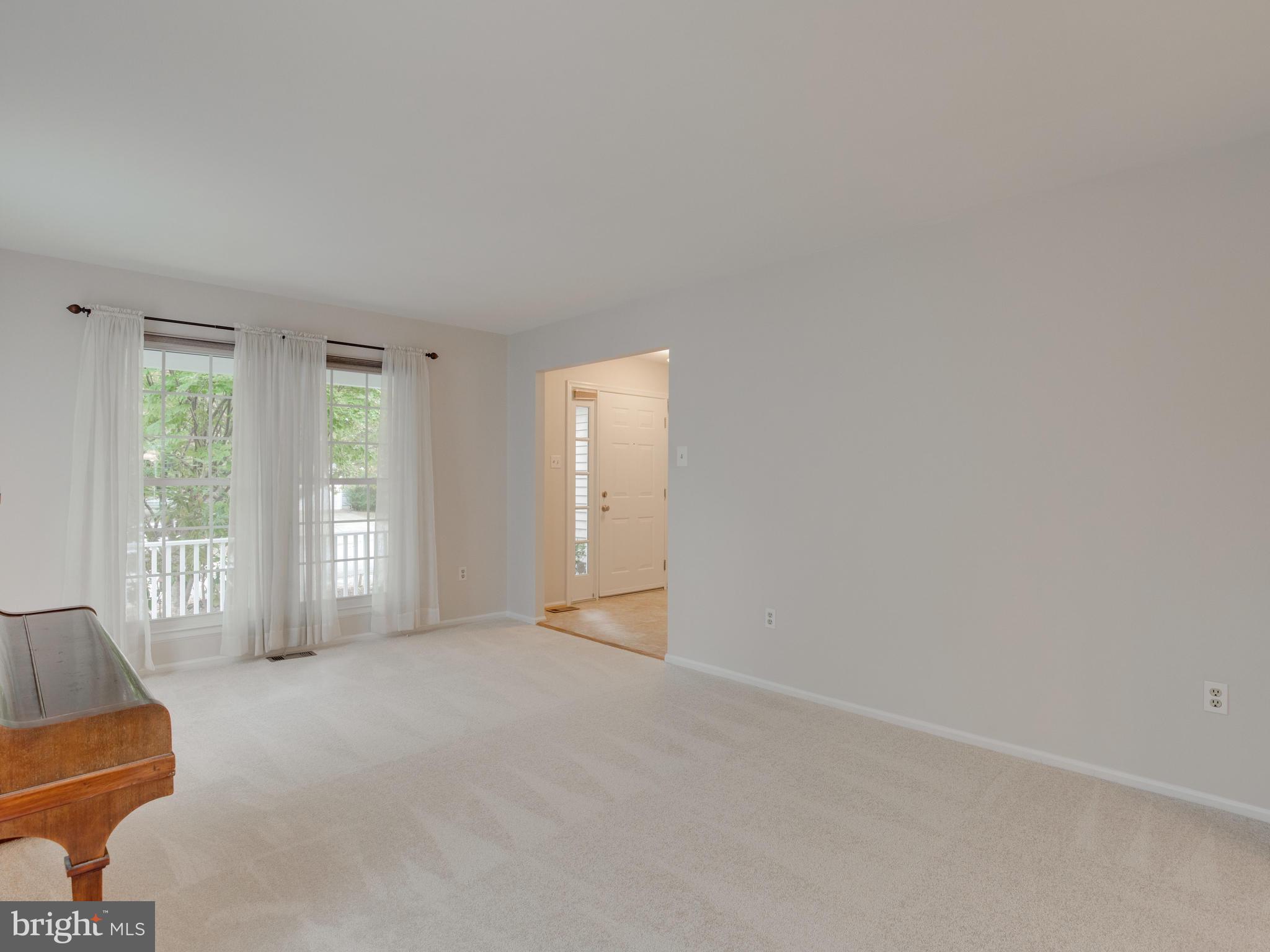 6448 Empty Song Road Columbia, MD 21044 - Photo 9 of 52 Living Room