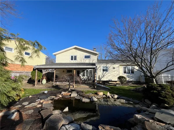 $269,900 | 180 Lorelee Drive, Tonawanda, NY 14150