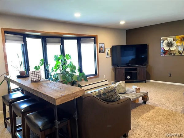 $269,900 | 180 Lorelee Drive, Tonawanda, NY 14150