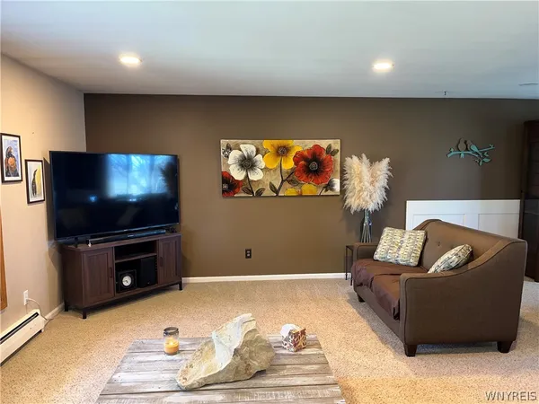 $269,900 | 180 Lorelee Drive, Tonawanda, NY 14150