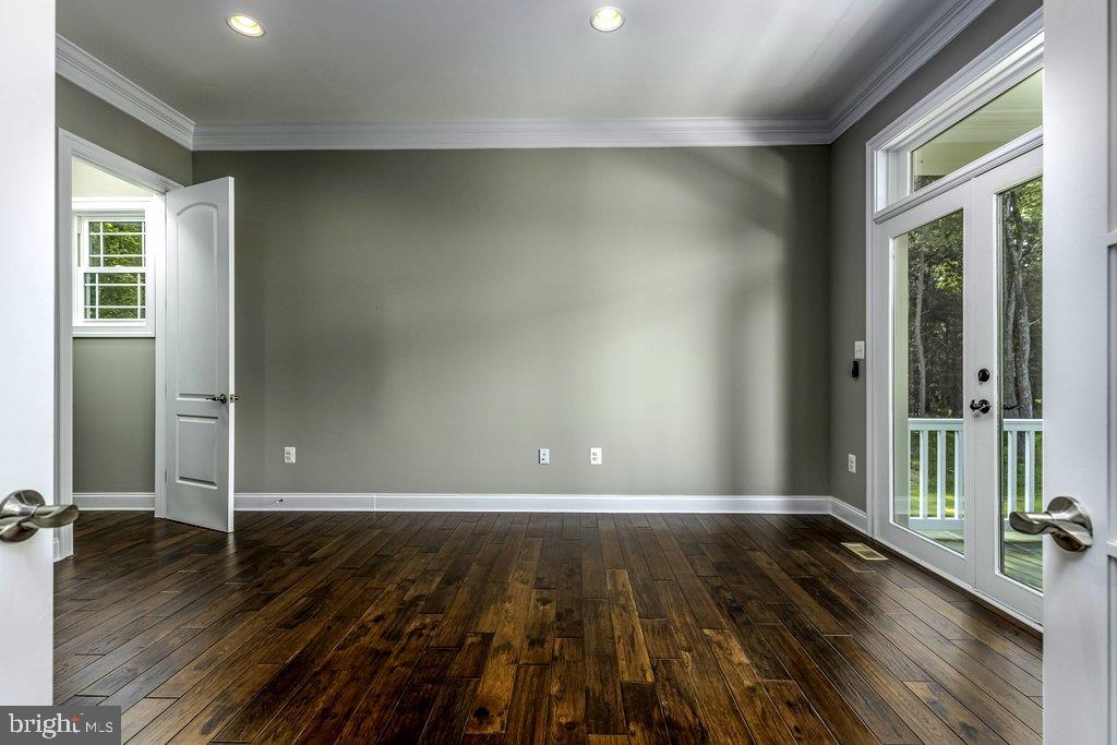 16606 Gaines Road Broad Run, VA 20137 - Photo 11 of 77 Gallery Image 11