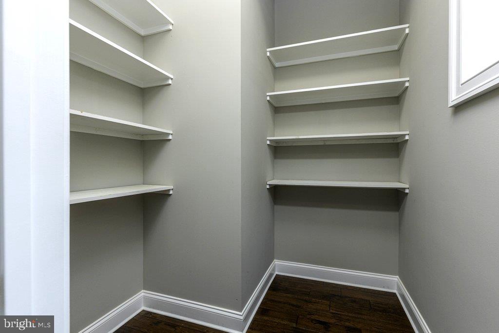 16606 Gaines Road Broad Run, VA 20137 - Photo 12 of 77 Gallery Image 12