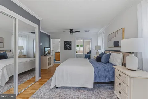 $895,000 | 12006 Wayland Street, Oakton, VA 22124