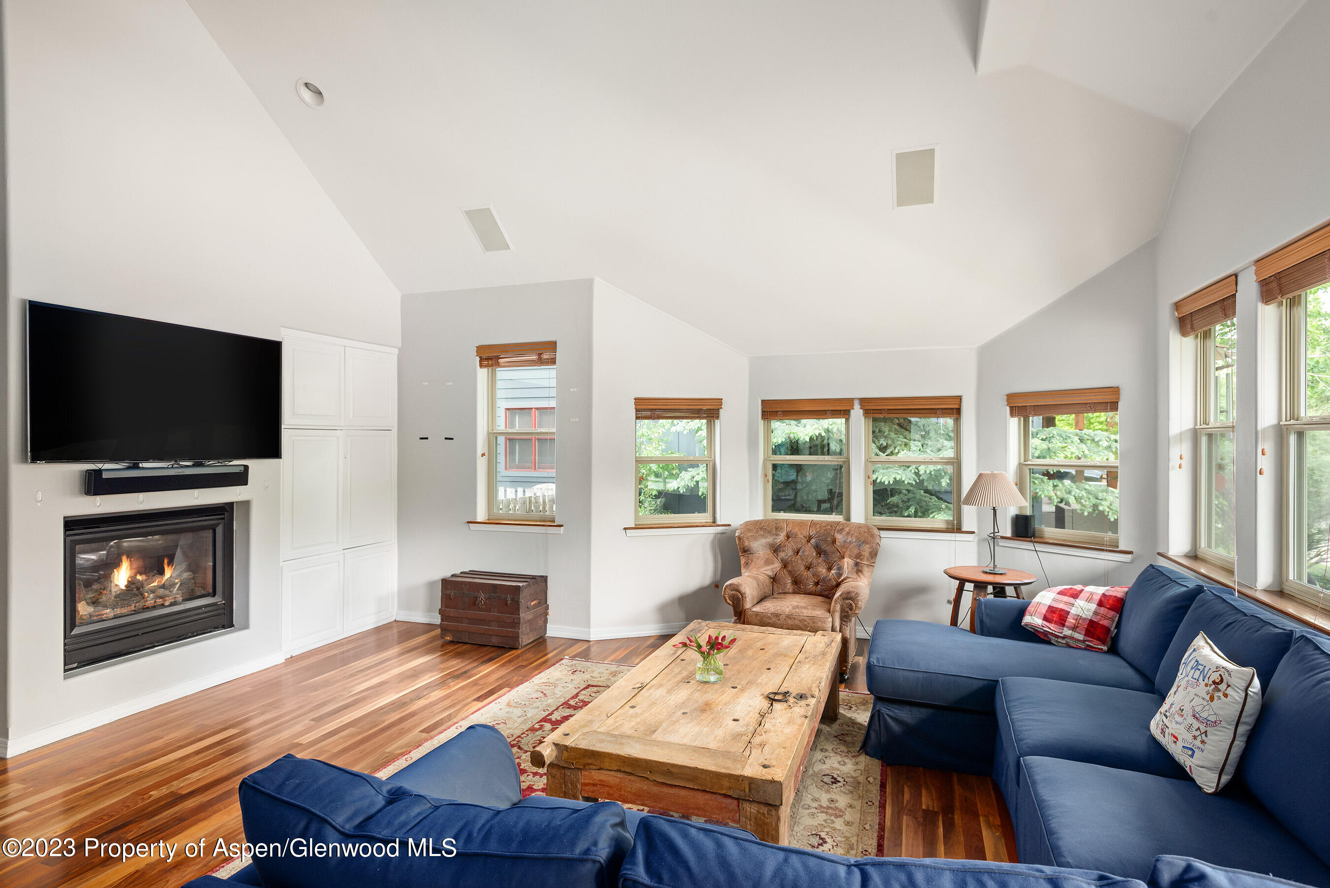 527 Lake Court Basalt, CO 81621 - Photo 11 of 20 527LakeCt_MED_230530015