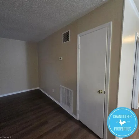 $895 | 115 Florence Street, Unit 2, Graham, NC 27253