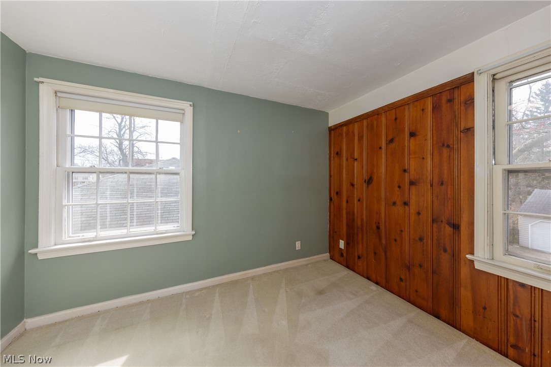 1050 Renfield Road Cleveland Heights, OH 44121 - Photo 23 of 41 Unfurnished room with light carpet