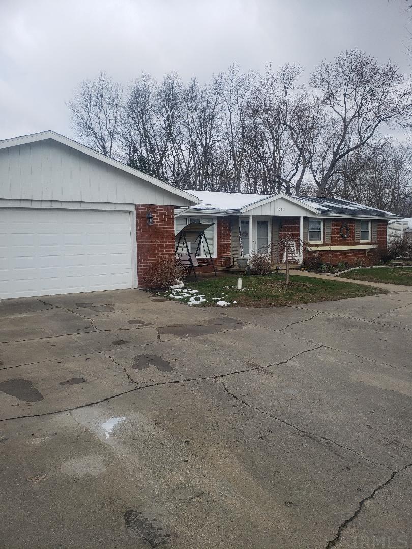 1211 North Buckeye Road Muncie, IN 47304 - Photo 1 of 36 Gallery Image 1