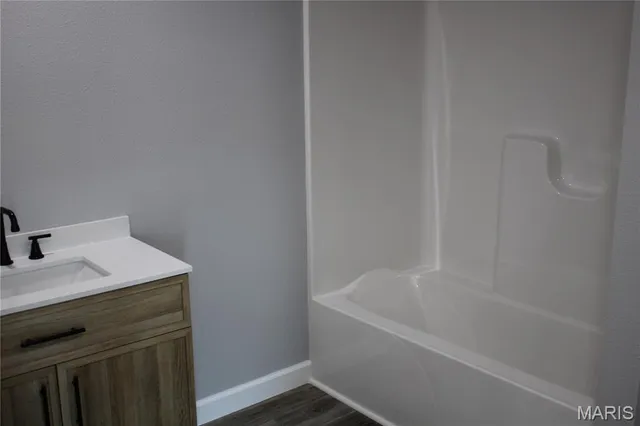 $304,900 | 2125 County Road 2730, Moberly, MO 65270