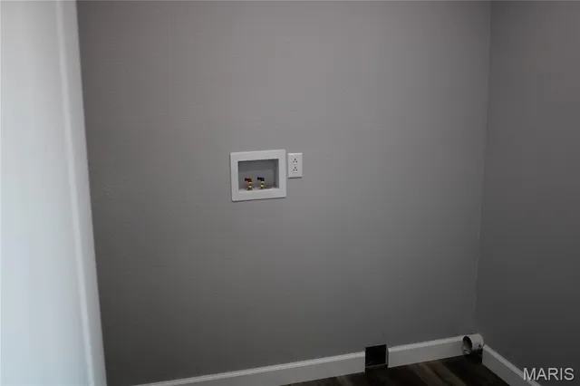 $304,900 | 2125 County Road 2730, Moberly, MO 65270