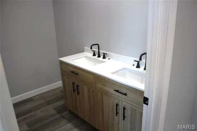 $304,900 | 2125 County Road 2730, Moberly, MO 65270