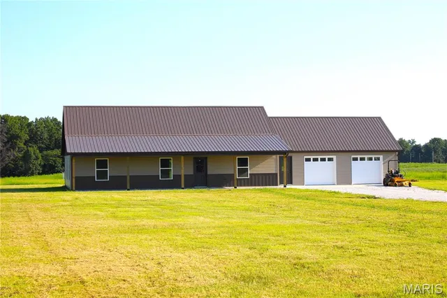 $304,900 | 2125 County Road 2730, Moberly, MO 65270