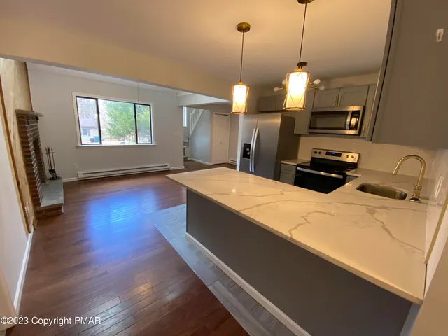 $1,900 | 7173 Robinwood Drive, Tobyhanna, PA 18466