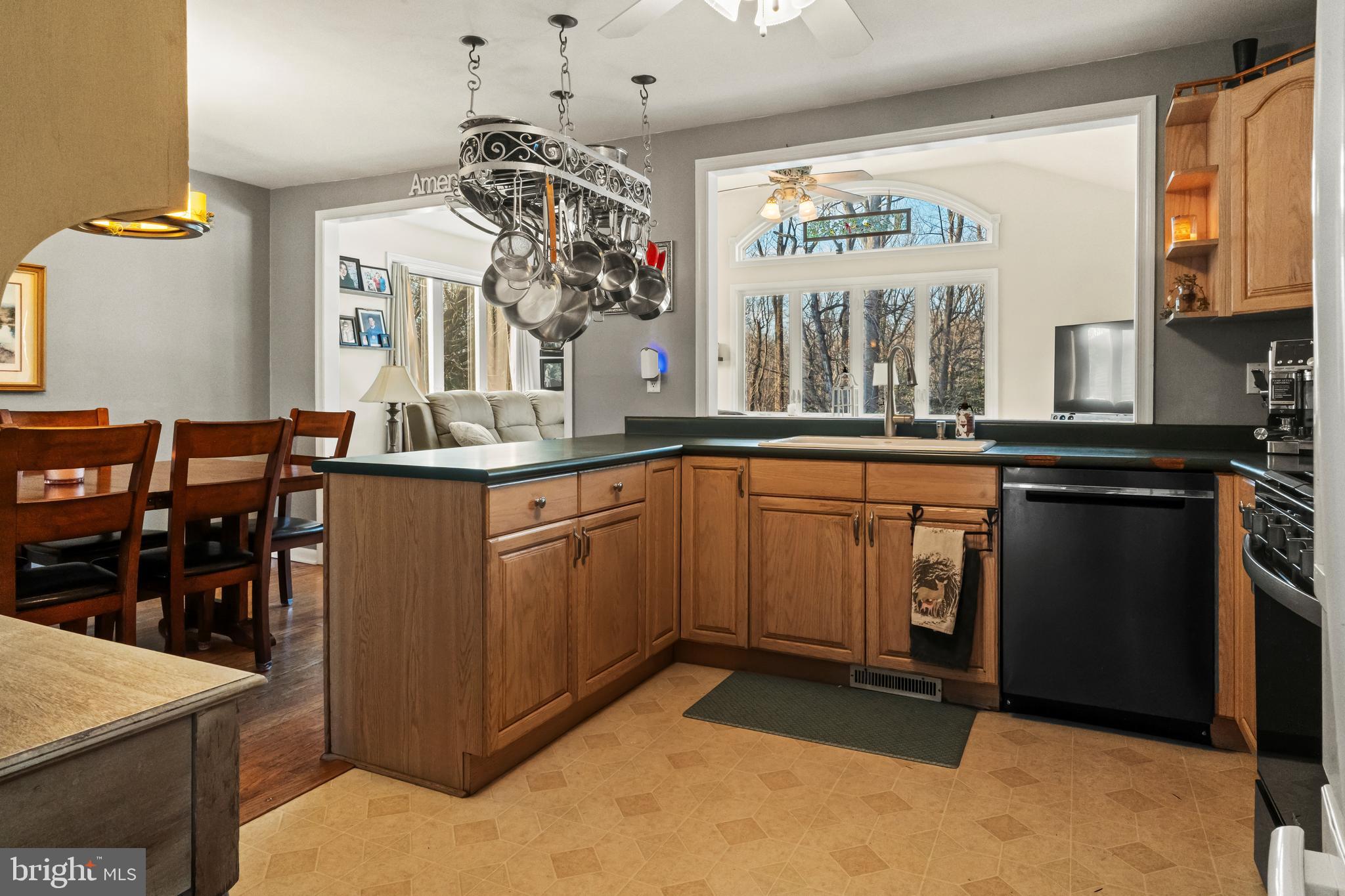 113 Parkview Road Stratford, NJ 08084 - Photo 9 of 35