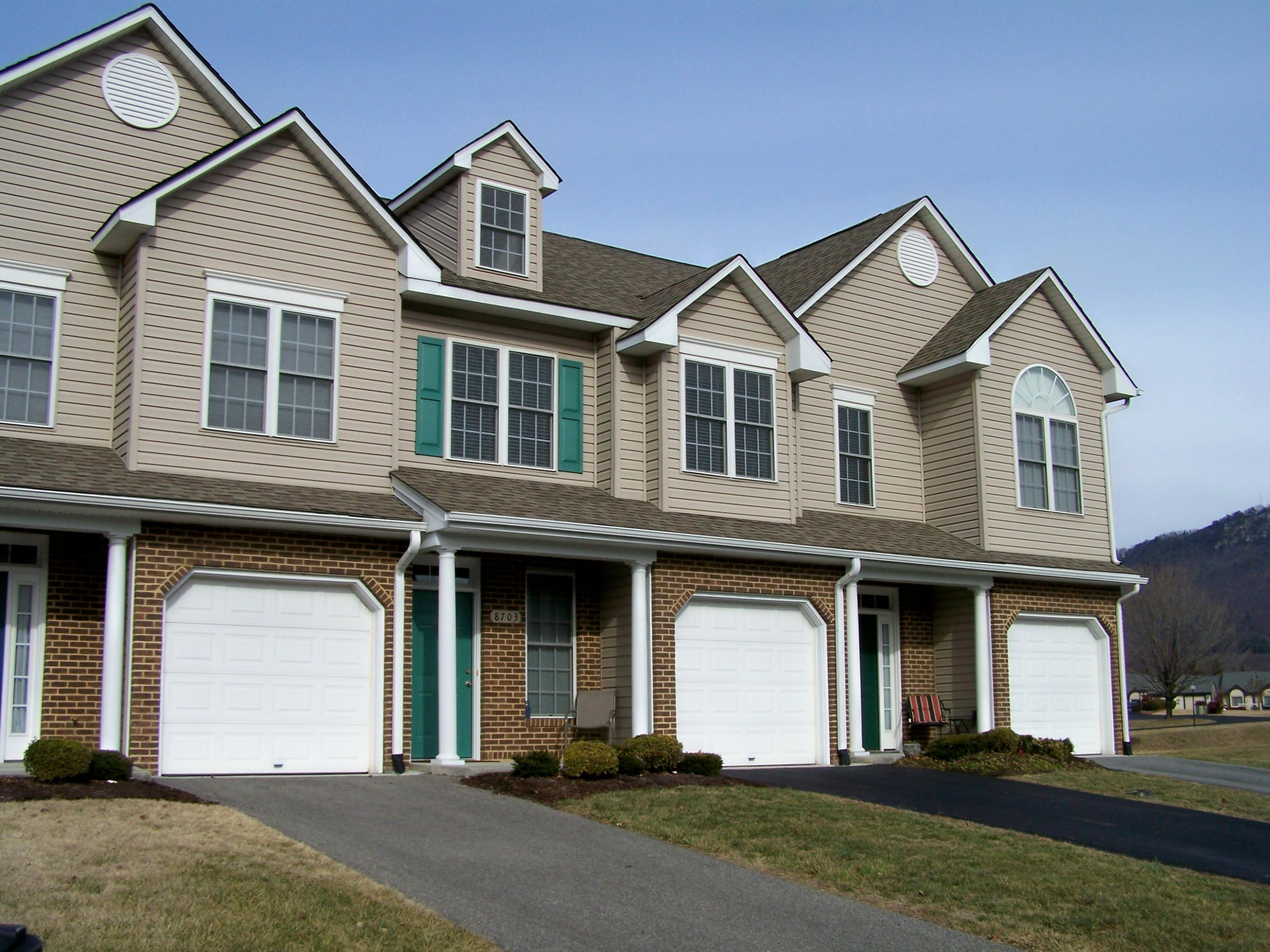 8703 Little Hoop Road, Roanoke, VA