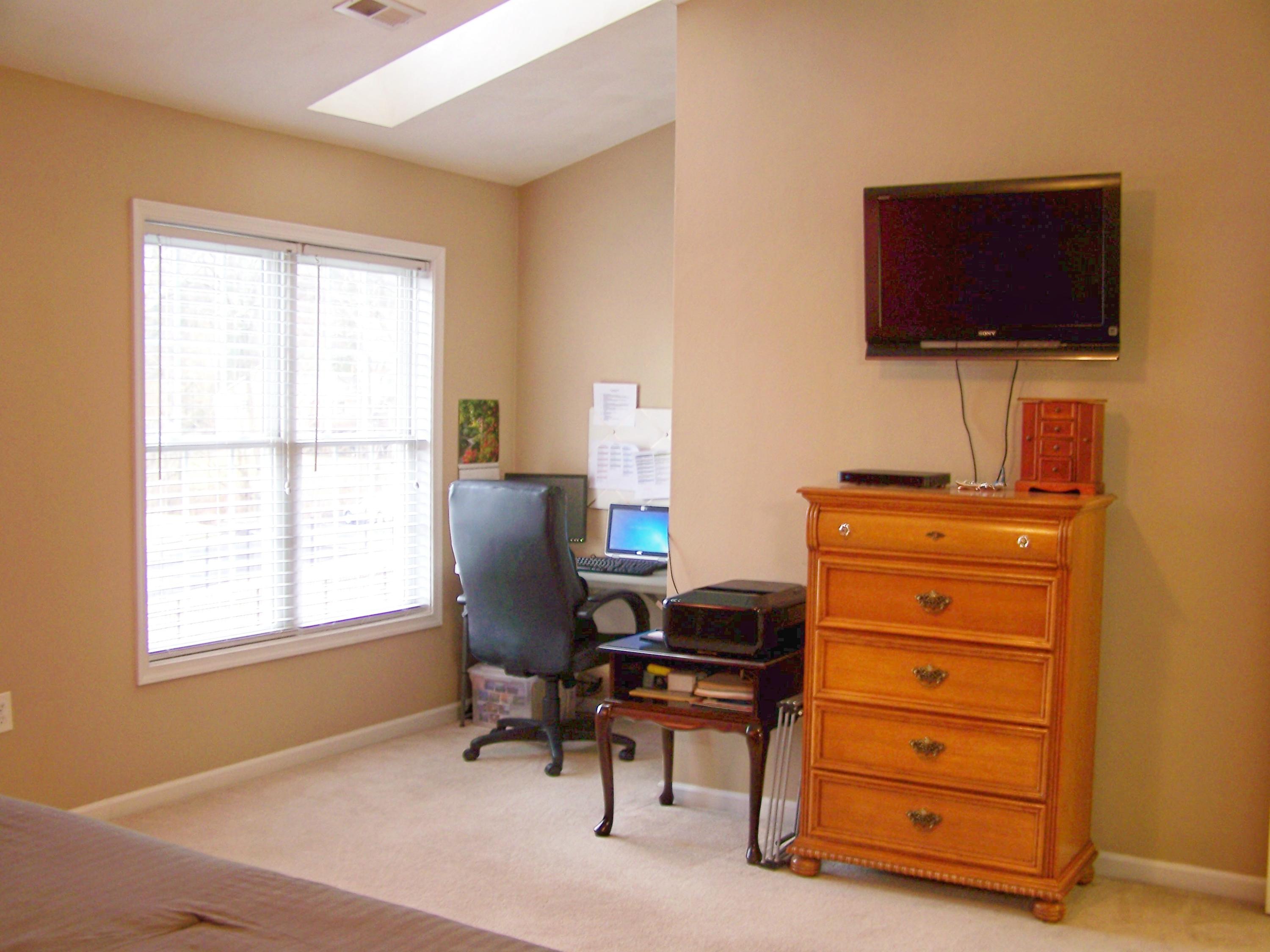 8703 Little Hoop Road Roanoke, VA 24019 - Photo 25 of 30 Quiet Alcove makes a perfect Home Office