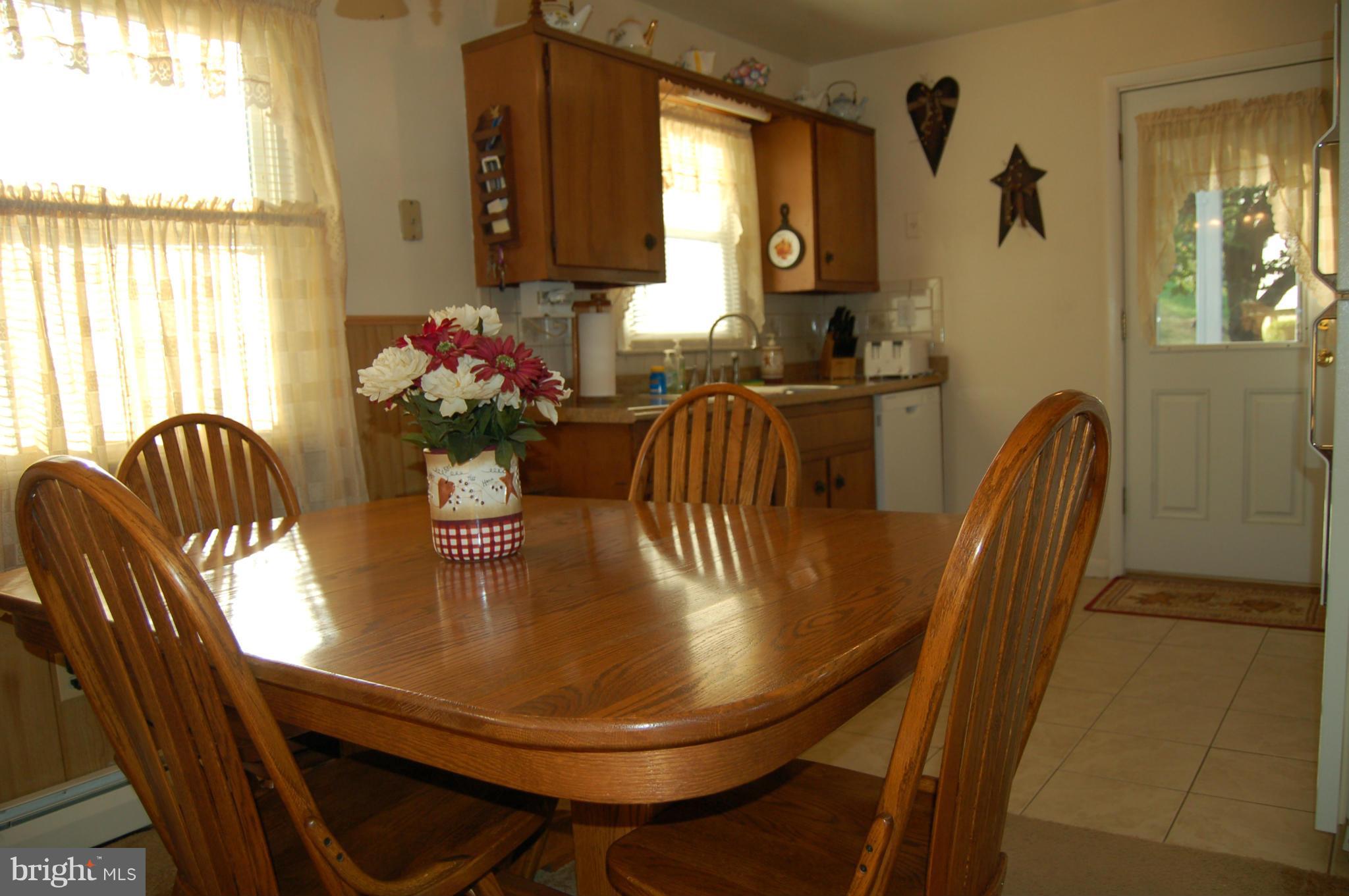 15002 Alaska Road Woodbridge, VA 22191 - Photo 14 of 21 Kitchen