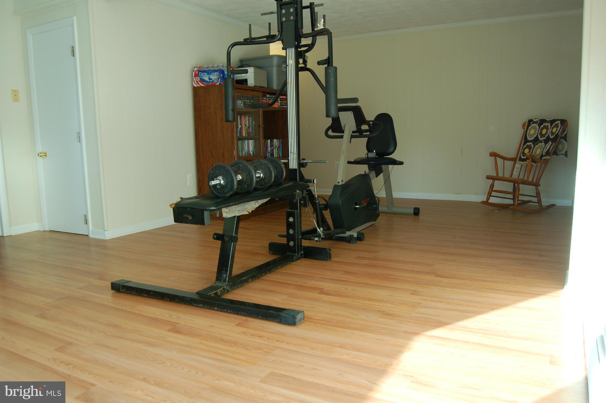 15002 Alaska Road Woodbridge, VA 22191 - Photo 15 of 21 Large newly refinished Rec-Room!