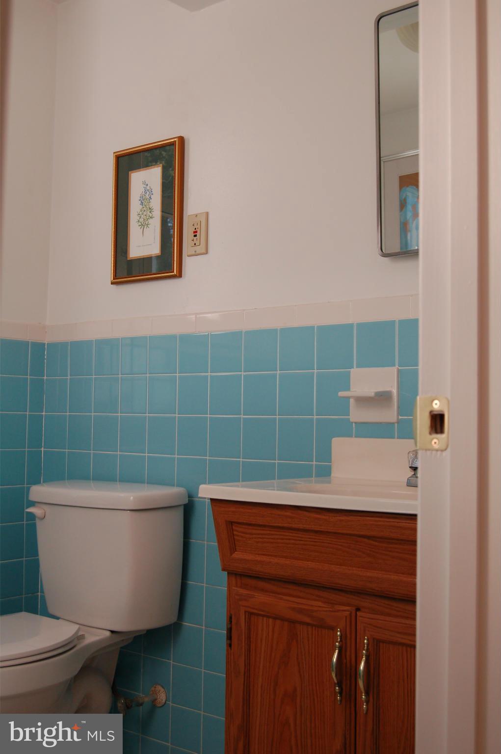 15002 Alaska Road Woodbridge, VA 22191 - Photo 17 of 21 Half bath on basement level