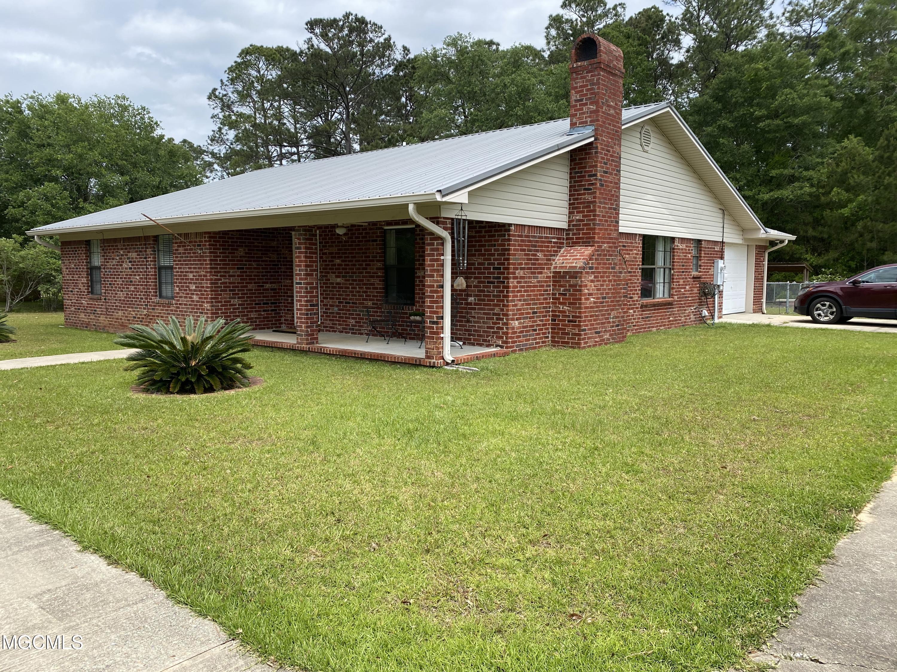 5117 West Gay Road D'Iberville, MS 39540 - Photo 1 of 62 C2FA3361-9051-4C39-BDC4-72D8F2C8D1B1