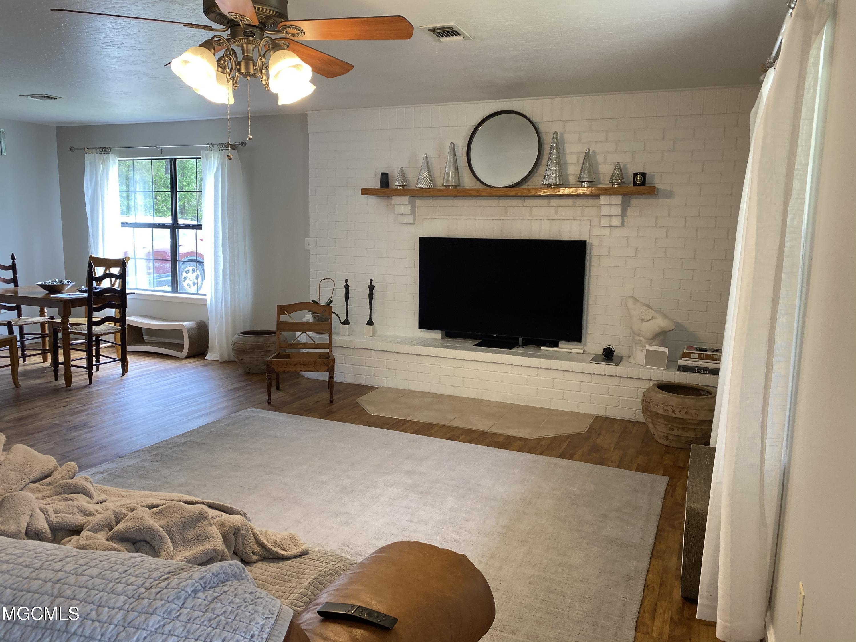5117 West Gay Road D'Iberville, MS 39540 - Photo 8 of 62 50CF79E8-5F0F-425E-B9D7-3719F2077C3E