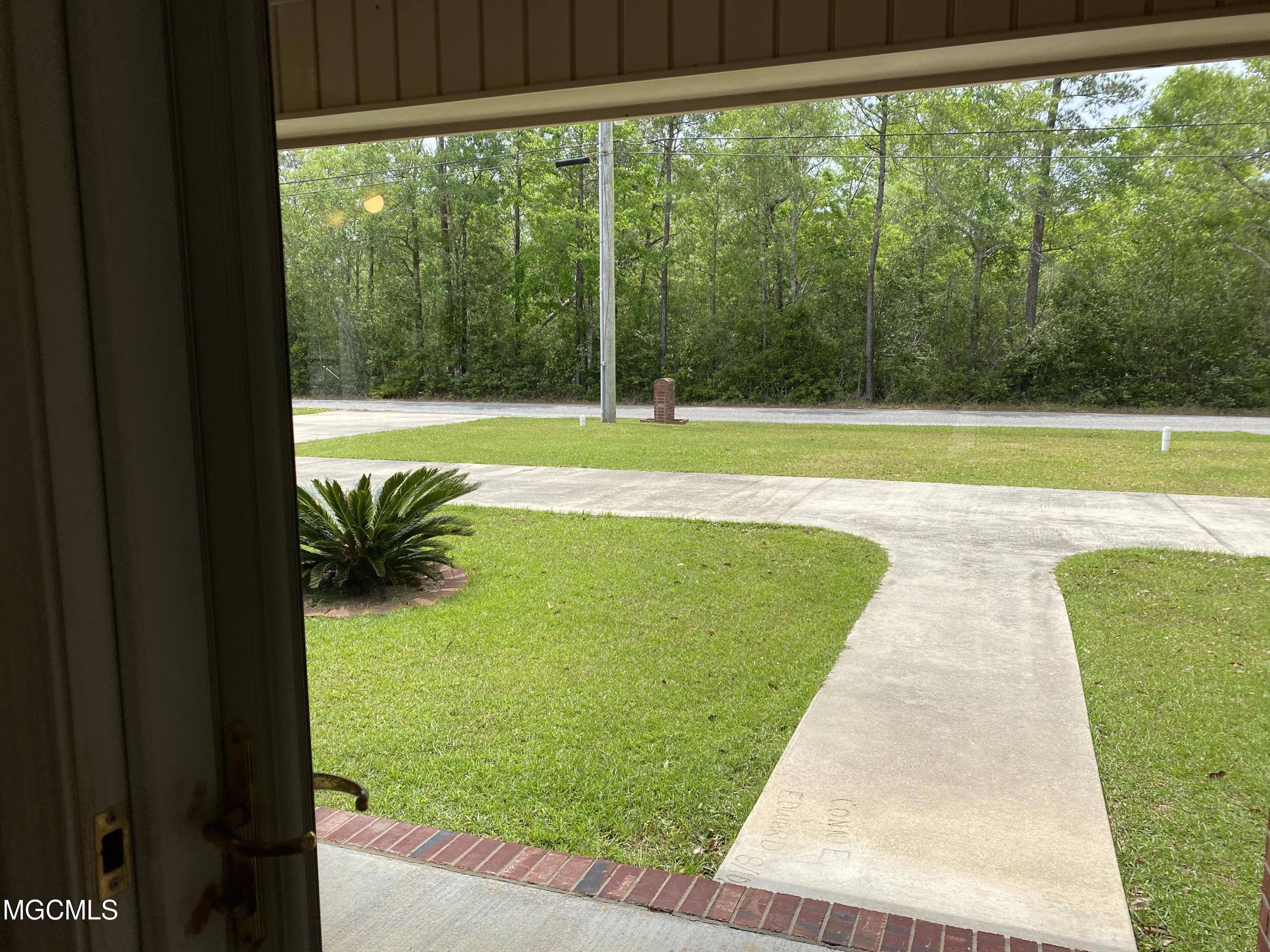 5117 West Gay Road D'Iberville, MS 39540 - Photo 10 of 62 621E468F-7045-42E5-814F-8BA484DD7A02