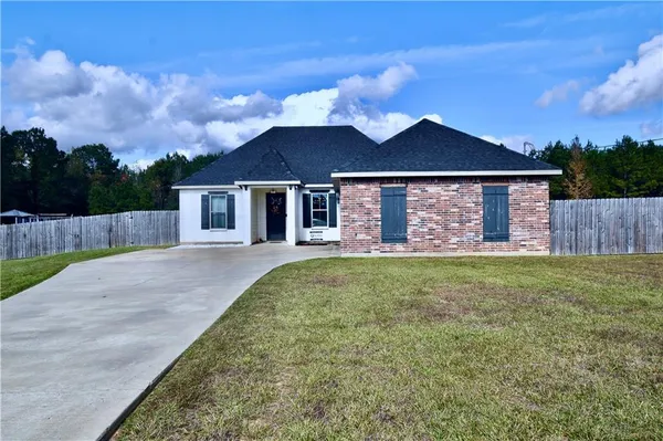 $315,000 | 196 Airbase Road, Pollock, LA 71467