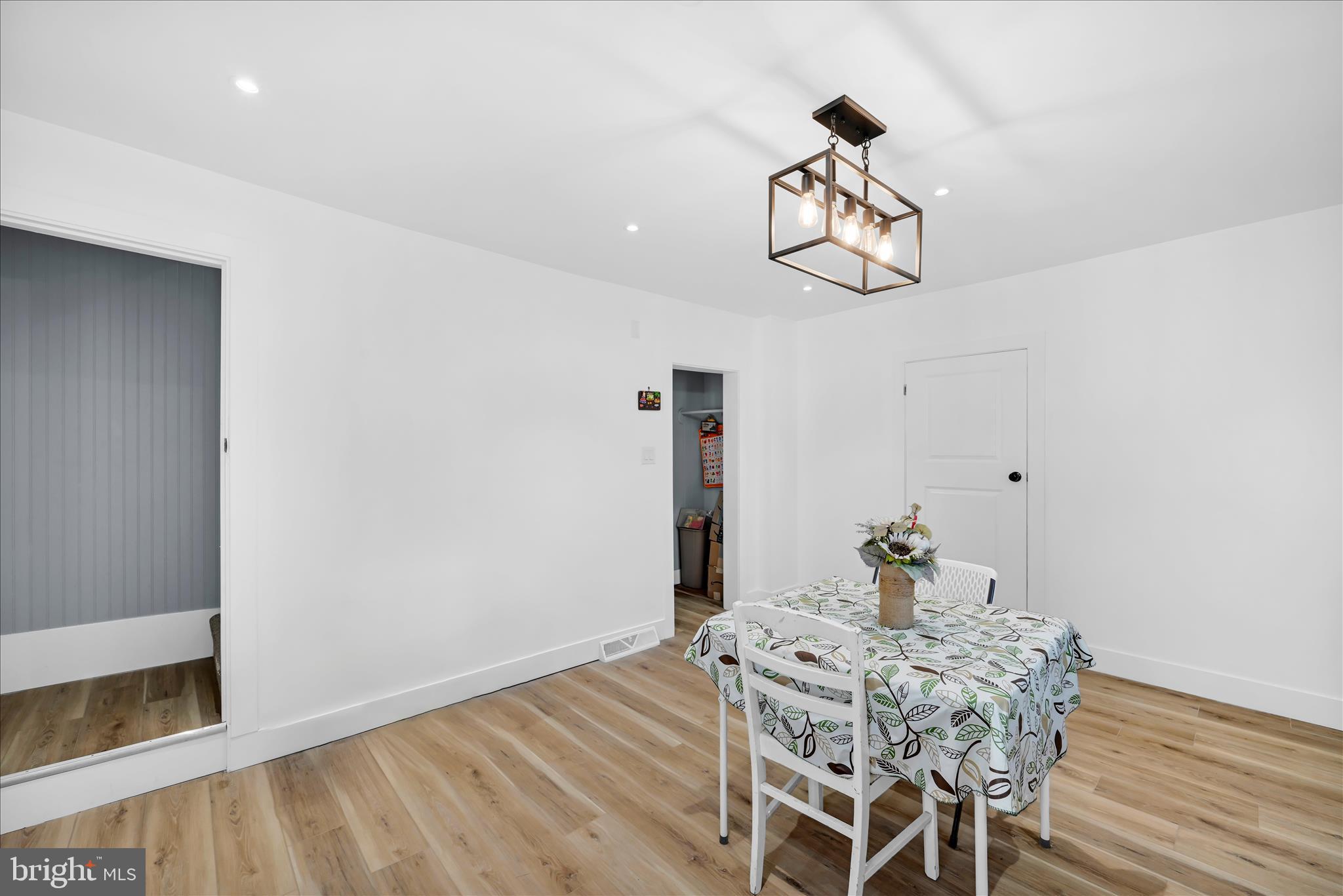 326 Vinemont Road Reinholds, PA 17569 - Photo 9 of 30 Dining Area