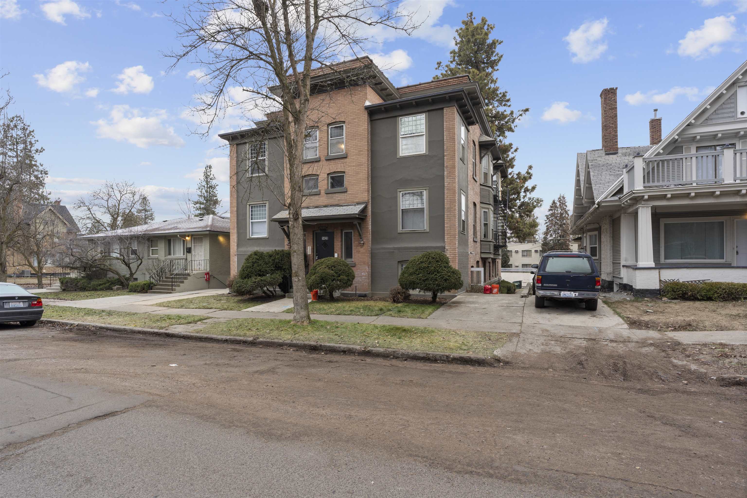 1428 West Tenth Avenue Spokane, WA 99204 - Photo 2 of 17