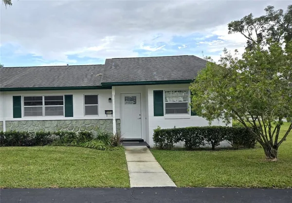 $179,900 | 201 North Hill Avenue, Unit 150, DeLand, FL 32724
