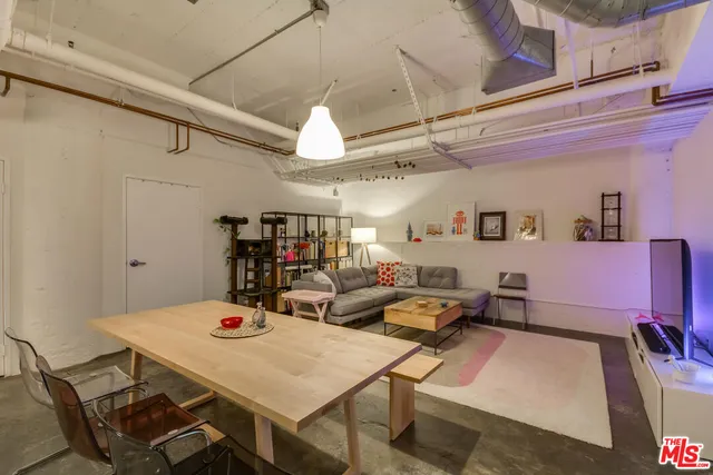 $3,500 | 1100 South Grand Avenue, Unit A003, Los Angeles, CA 90015