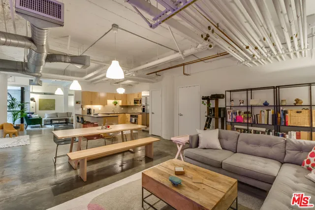 $3,500 | 1100 South Grand Avenue, Unit A003, Los Angeles, CA 90015