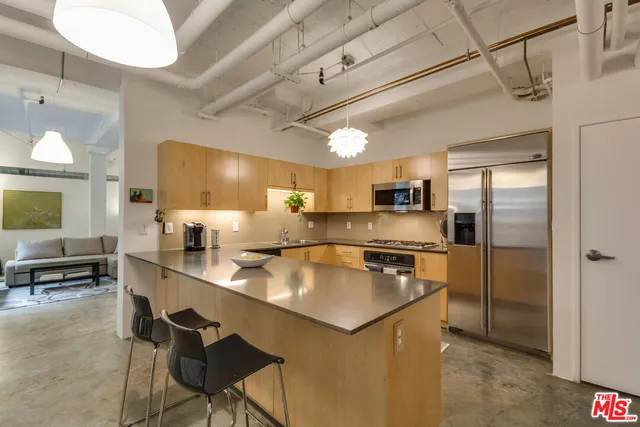 $3,500 | 1100 South Grand Avenue, Unit A003, Los Angeles, CA 90015