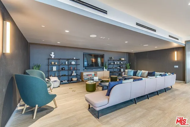 $3,500 | 1100 South Grand Avenue, Unit A003, Los Angeles, CA 90015