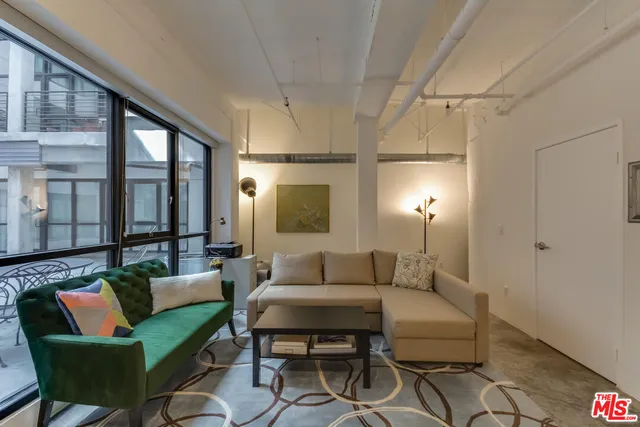 $3,500 | 1100 South Grand Avenue, Unit A003, Los Angeles, CA 90015