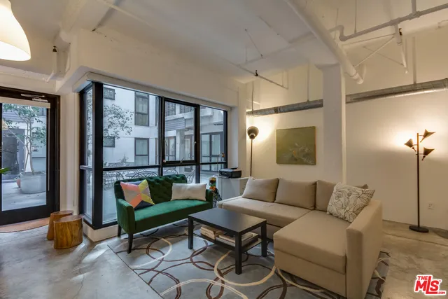 $3,500 | 1100 South Grand Avenue, Unit A003, Los Angeles, CA 90015