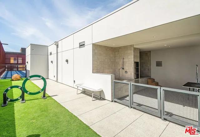 $3,500 | 1100 South Grand Avenue, Unit A003, Los Angeles, CA 90015