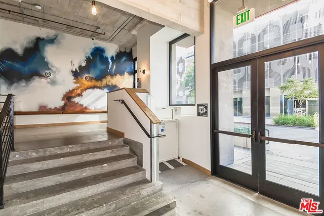 $3,500 | 1100 South Grand Avenue, Unit A003, Los Angeles, CA 90015