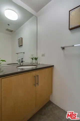 $3,500 | 1100 South Grand Avenue, Unit A003, Los Angeles, CA 90015