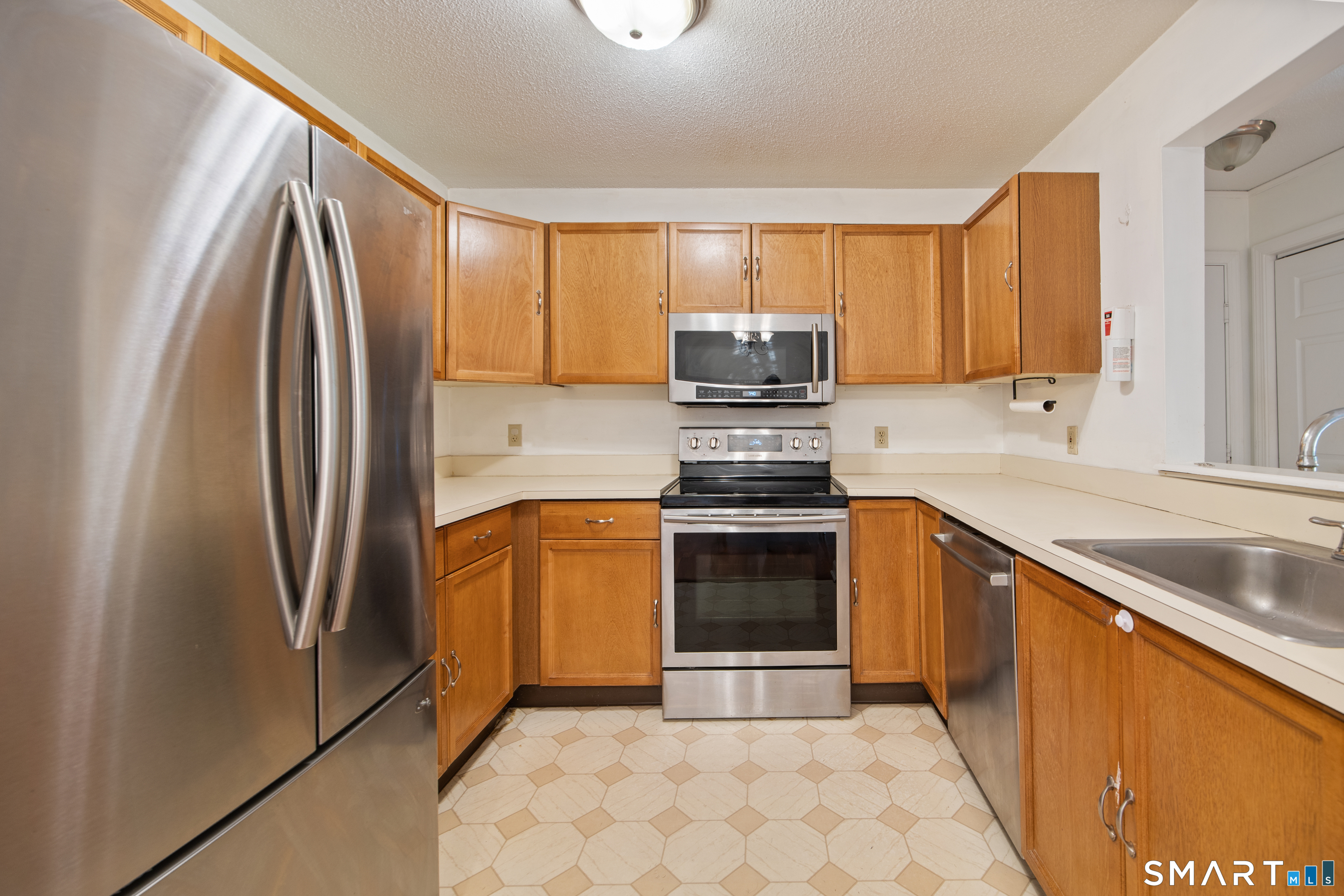 30 Rockledge Loop, Unit 30 Torrington, CT 06790 - Photo 12 of 31