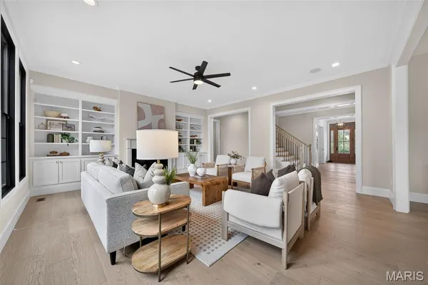 $3,390,000 | 8 Briarbrook Trail, St. Louis, MO 63131
