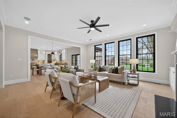 $3,390,000 | 8 Briarbrook Trail, St. Louis, MO 63131