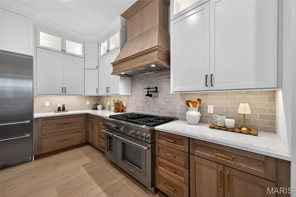 $3,390,000 | 8 Briarbrook Trail, St. Louis, MO 63131