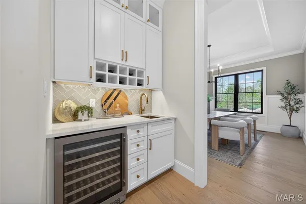 $3,390,000 | 8 Briarbrook Trail, St. Louis, MO 63131